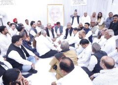 फरीदाबाद: कांग्रेस के पूर्व विधायक आनंद कौशिक को हुड्डा-सैलजा ने दी भावभीनी श्रद्धांजलि