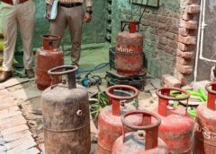 फरीदाबाद में गैस सिलेंडर कालाबाजारी, कई जगह छापेमारी, 26 सिलेंडर जब्त, 8 FIR दर्ज
