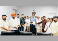फरीदाबाद में चार मंजिला मकानों पर कार्रवाई रोकने की मांग, कांग्रेस ने नगर निगम को सौंपा ज्ञापन