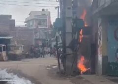फरीदाबाद: मुजेसर स्कूल के पास ट्रांसफार्मर में भीषण आग, स्कूल में मची अफरा-तफरी
