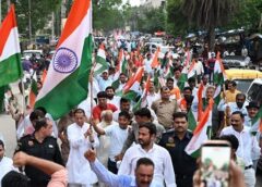 फरीदाबाद: मंत्री राजेश नागर के नेतृत्व में निकली भव्य तिरंगा यात्रा, हजारों लोग हुए शामिल
