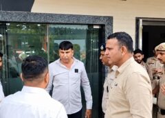 फरीदाबाद: सेक्टर-76 में DTP की कार्रवाई, रिटायर्ड सब इंस्पेक्टर और अधिकारियों में भिड़ंत, 9 यूनिट सील